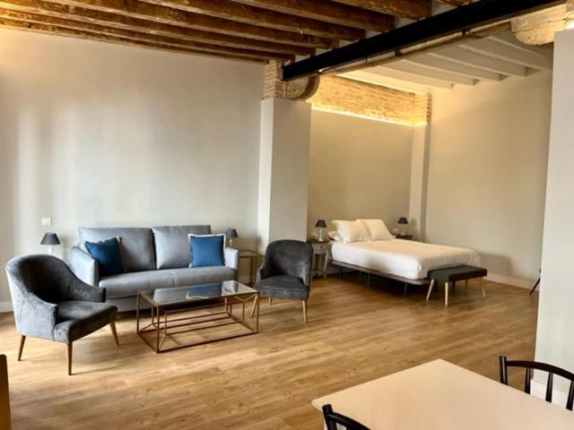 Ti1 Estiloso Loft 120m De La Catedral Tomas De Ibarra Street Appartement Séville