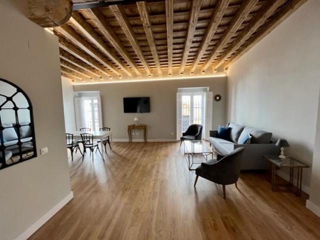 Ti1 Estiloso Loft 120m De La Catedral Tomas De Ibarra Street *
