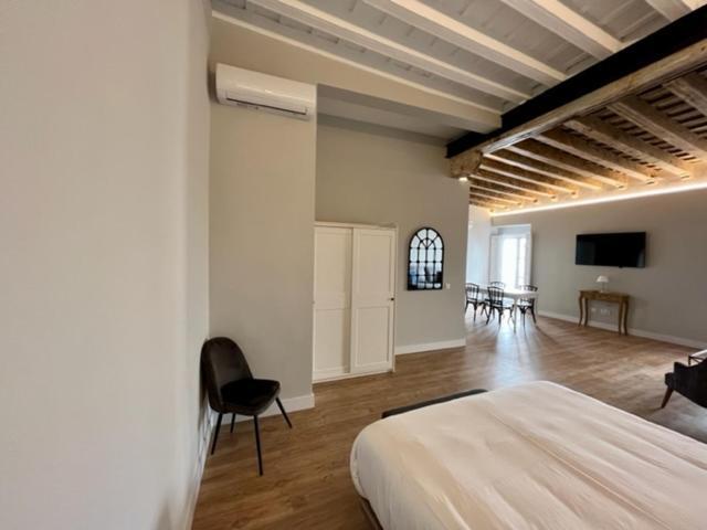 Ti1 Estiloso Loft 120m De La Catedral Tomas De Ibarra Street Appartement